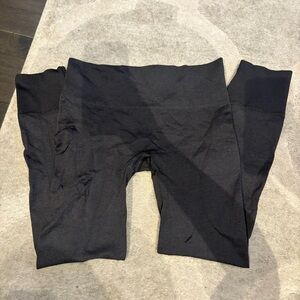 Lululemon Black Seamless Leggings